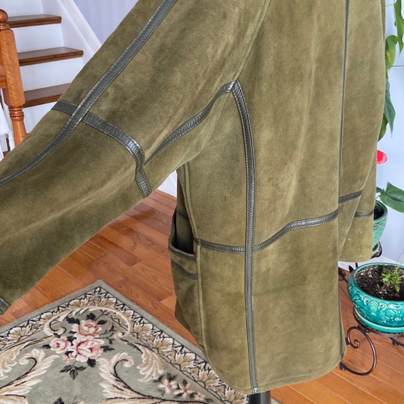 jacket - Picture 7 of 10